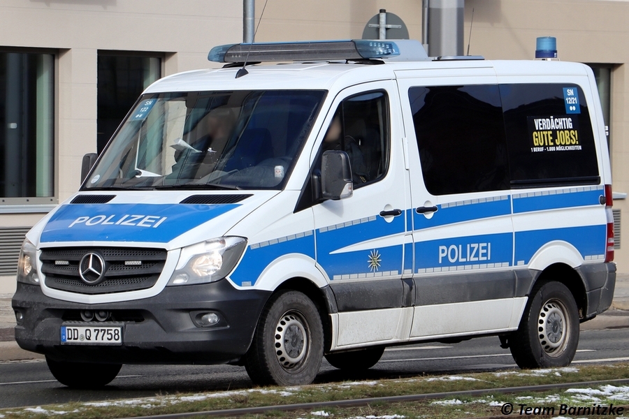 HGruKw - DD-Q7758