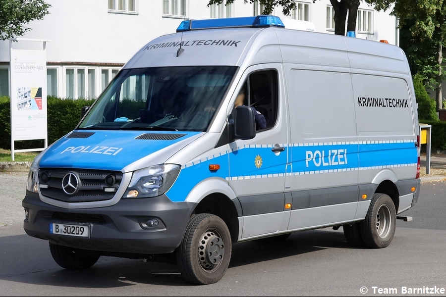 Tatortfahrzeug - B-30209