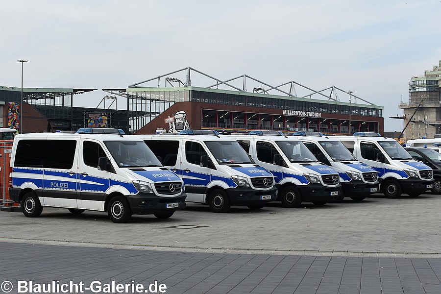 Halbgruppenkraftwagen - Hamburg